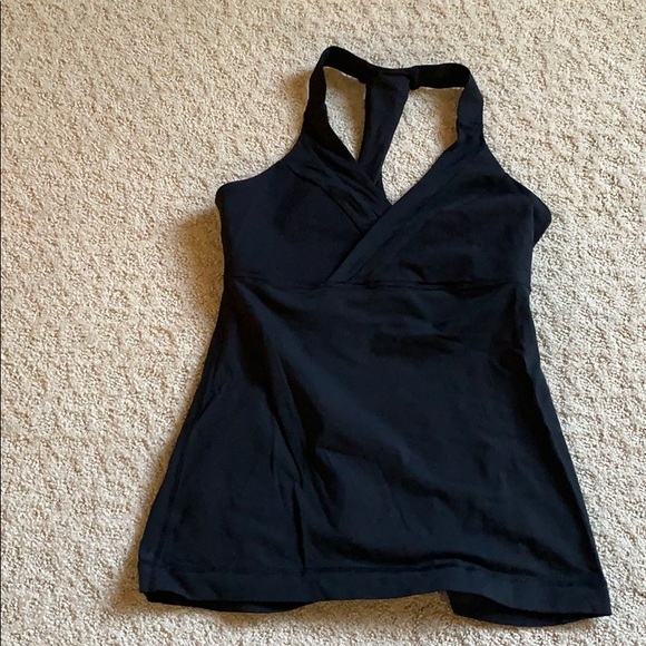 Lulu Lemon top with built-in bra - Picture 1 of 2